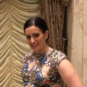 Meet your Posher, Erini